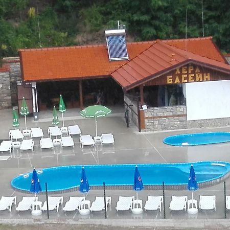 Hera Guest House Chiflik Exterior foto