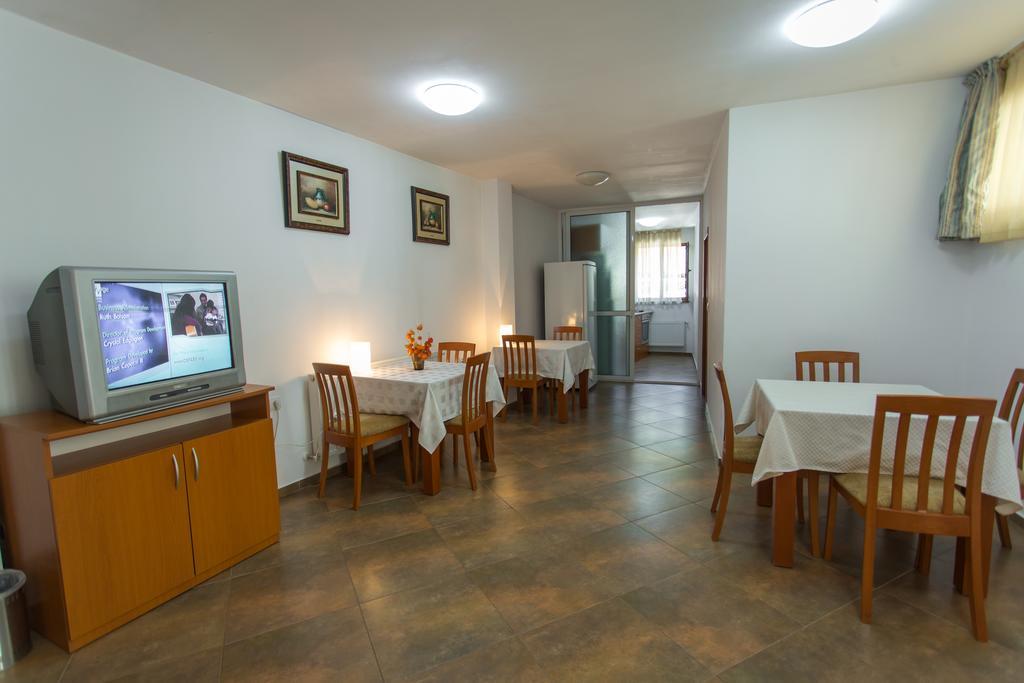 Hera Guest House Chiflik Exterior foto