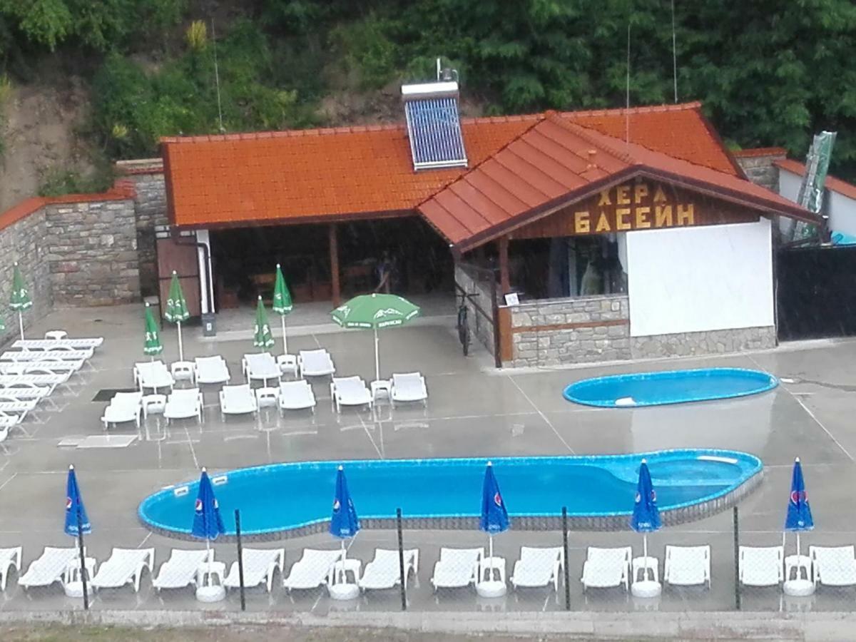 Hera Guest House Chiflik Exterior foto